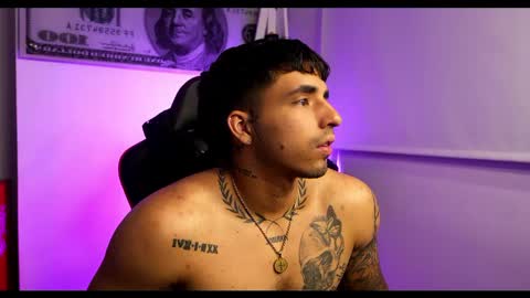 Darius Phoenix  online show from 02.11.25