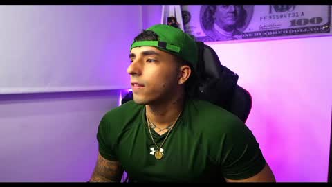 Darius Phoenix  online show from 02.12.25