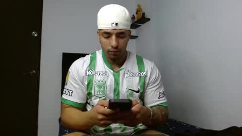 Darius Phoenix  online show from 12.13.25