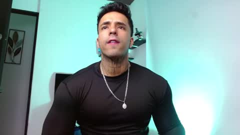 Darius Phoenix  online show from 02.19.26