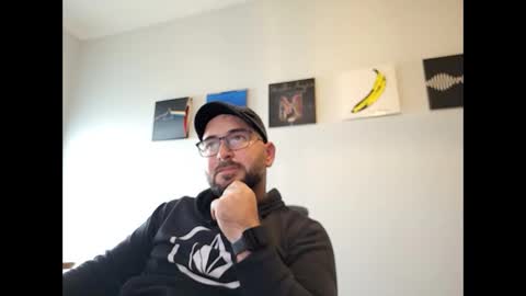 Snapshot of dariux_m chatting on 11.05.25 dariux_m online show from 11.05.25