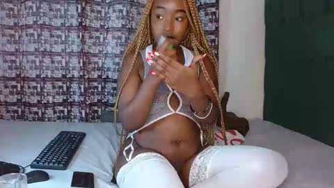 Snapshot of dark_chocolate0 chatting on 10.21.25 becky online show from 10.21.25