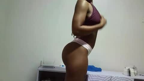 Snapshot of dark_desireone chatting on 04.11.26 jabergal online show from 04.11.26