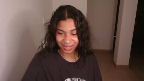 Snapshot of dark_enchantress_ chatting on 12.22.24 Sofia online show from 12.22.24