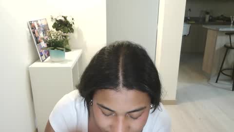 Snapshot of dark_enchantress_ chatting on 01.08.25 Sofia online show from 01.08.25