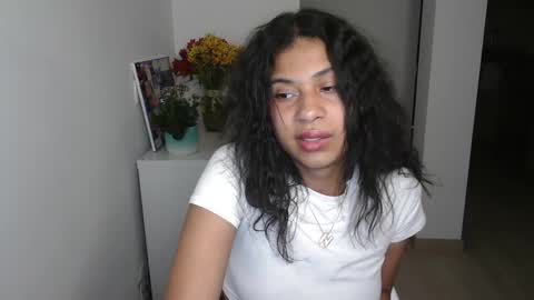 Snapshot of dark_enchantress_ chatting on 01.15.25 Sofia online show from 01.15.25