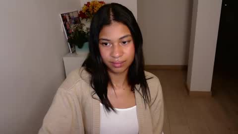 Snapshot of dark_enchantress_ chatting on 01.18.25 Sofia online show from 01.18.25