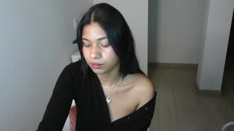 Snapshot of dark_enchantress_ chatting on 02.16.25 Sofia online show from 02.16.25