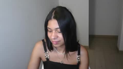 Snapshot of dark_enchantress_ chatting on 02.22.25 Sofia online show from 02.22.25