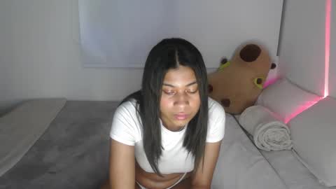 Snapshot of dark_enchantress_ chatting on 02.27.25 Sofia online show from 02.27.25