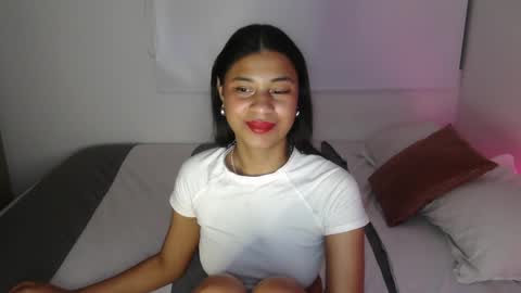 Snapshot of dark_enchantress_ chatting on 03.11.25 Sofia online show from 03.11.25