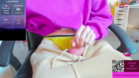 Snapshot of dark_greens chatting on 02.12.26 dark greens online show from 02.12.26