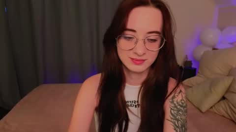 Lola online show from 02.21.25