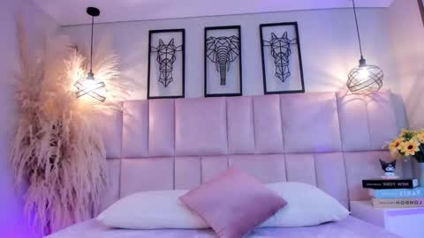 Snapshot of dark_nina_ chatting on 10.02.25 Nina online show from 10.02.25