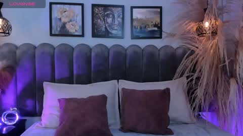 Snapshot of dark_nina_ chatting on 10.22.25 Nina online show from 10.22.25