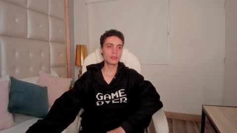 dark_sun333 online show from 10.02.25