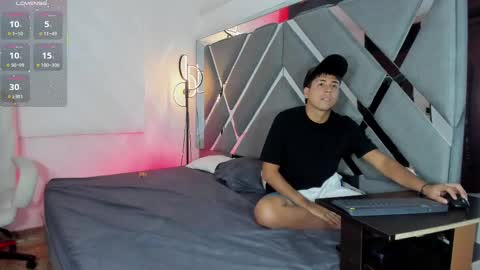 Aron - Megan  online show from 03.05.25