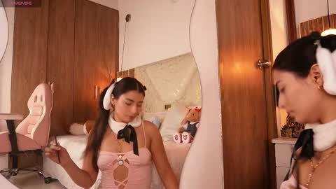 Snapshot of darkangelx_ chatting on 02.09.26 Angel Darcy online show from 02.09.26