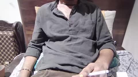 Snapshot of darkbud03 chatting on 02.21.25 just a guy online show from 02.21.25