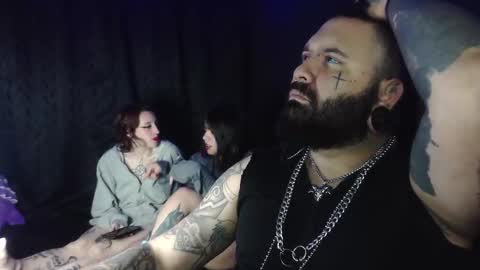 darkclothes online show from 10.14.25