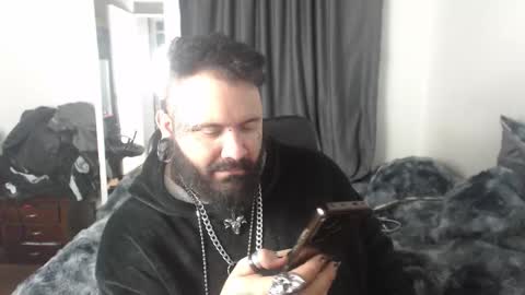 darkclothes online show from 10.22.25