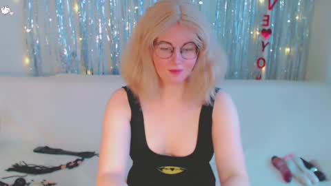 Kelly online show from 02.28.25