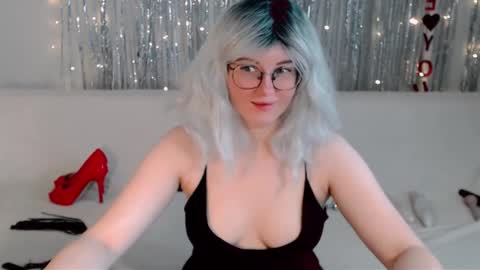 Kelly online show from 09.26.25