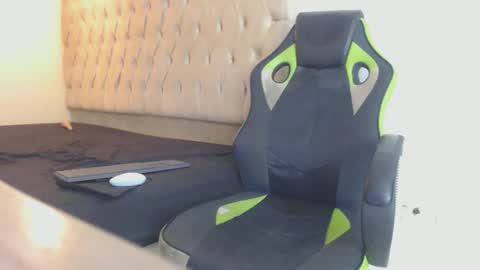 Snapshot of darkknightx01 chatting on 10.27.25 darkknightx01 online show from 10.27.25