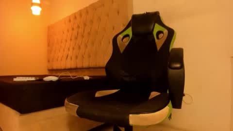 darkknightx01 online show from 03.12.26