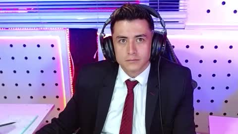 DARKO0717 online show from 11.28.25