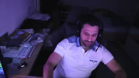 darkschneider_ online show from 09.30.25