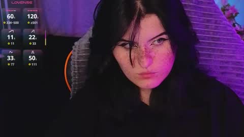 Snapshot of darksh1ne chatting on 11.03.25 Shine online show from 11.03.25