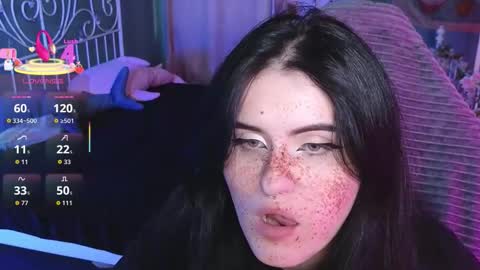 Snapshot of darksh1ne chatting on 11.11.25 Shine online show from 11.11.25