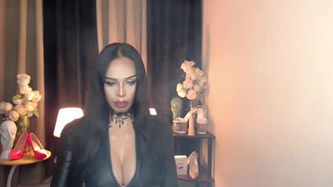 HAPPY BIRTHDAY MISTRESS MADRIANA online show from 01.04.25