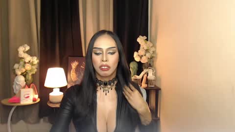 HAPPY BIRTHDAY MISTRESS MADRIANA online show from 01.23.25
