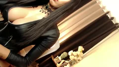 HAPPY BIRTHDAY MISTRESS MADRIANA online show from 02.13.25