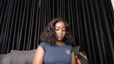 Snapshot of darktanqueen chatting on 06.22.26 darktanqueen online show from 06.22.26