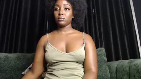 Snapshot of darktanqueen chatting on 07.02.26 darktanqueen online show from 07.02.26