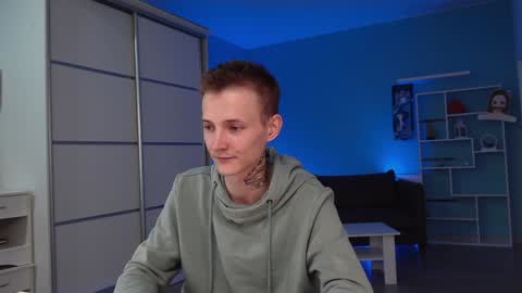 your lovely Oli online show from 12.12.24