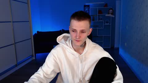 your lovely Oli online show from 01.10.25