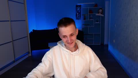 your lovely Oli online show from 01.10.25