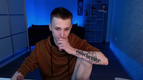 your lovely Oli online show from 01.11.25