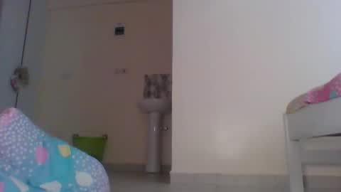 Snapshot of darling_dreamer2 chatting on 05.16.26 darling_dreamer2 online show from 05.16.26