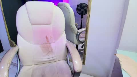 Darling online show from 01.18.25