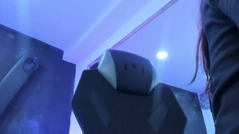 Darling online show from 11.28.25