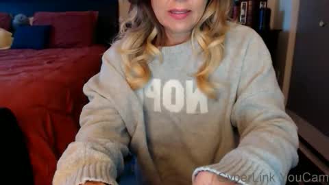 Snapshot of darlingd77 chatting on 10.30.25 DarlingD online show from 10.30.25