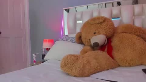 Snapshot of darlyn_tenderhot__ chatting on 10.17.25 darlyn_tenderhot__ online show from 10.17.25