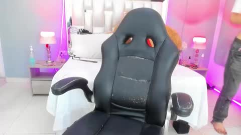 Snapshot of darlyn_tenderhot__ chatting on 10.18.25 darlyn_tenderhot__ online show from 10.18.25