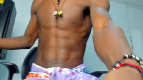 Snapshot of darwin_jhonson chatting on 12.12.24 Darwin online show from 12.12.24