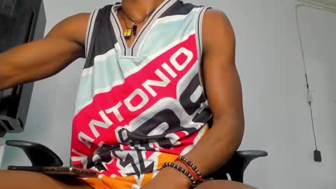 Snapshot of darwin_jhonson chatting on 12.12.24 Darwin online show from 12.12.24